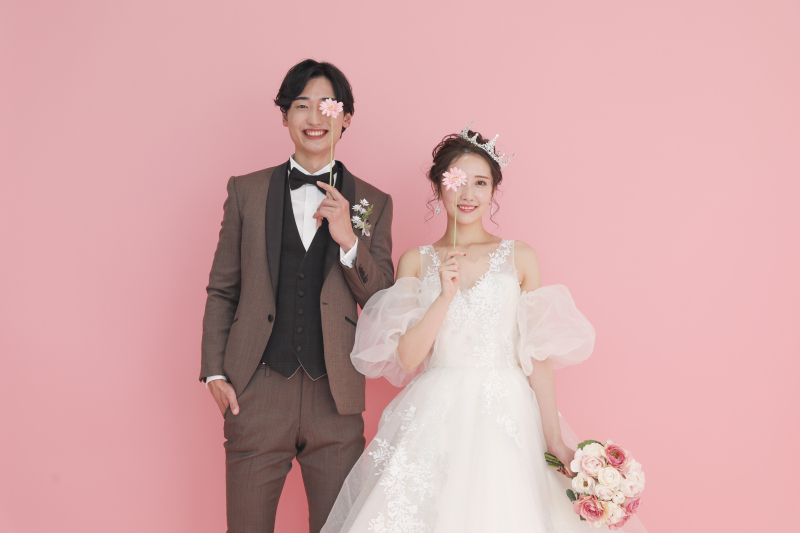 【和装&洋装の計3着】スタジオフォト 全データに加えて『アルバム付き』プラン