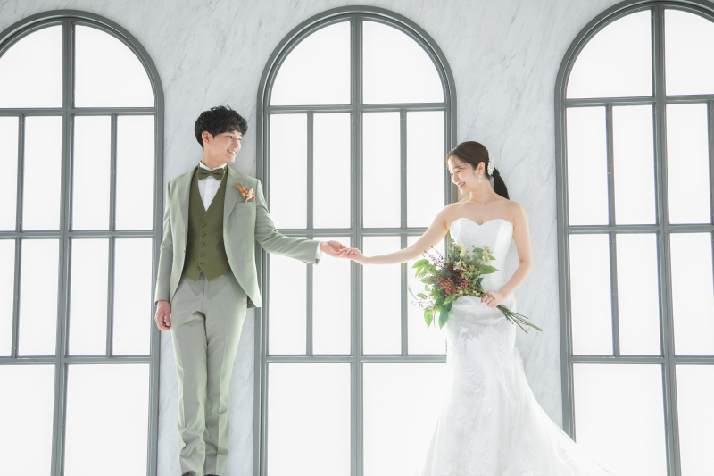 【和装または洋装2着】スタジオフォト 全データに加えて『アルバム付き』プラン