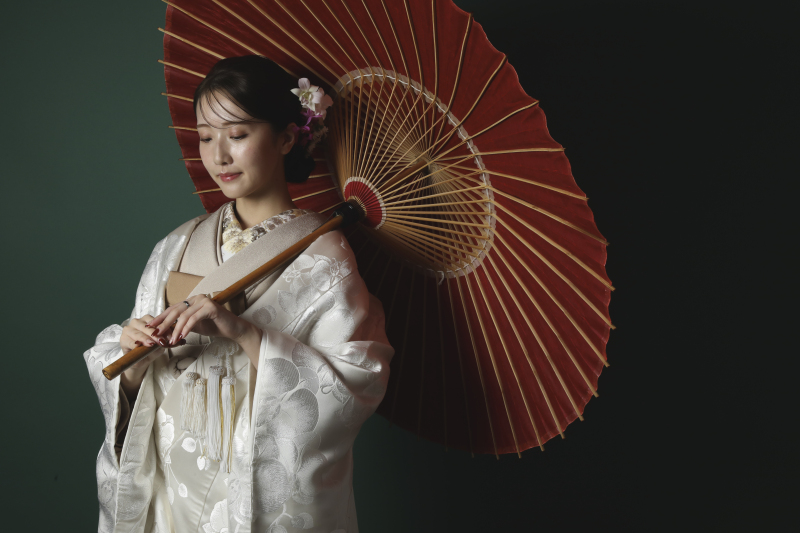 【和装&洋装の計3着】スタジオフォト 全データに加えて『アルバム付き』プラン