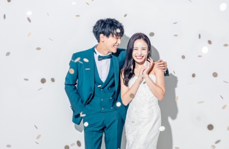 リーズナブルに叶う【和装&洋装の計3着】スタジオフォト 基本プラン