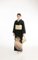 留袖（地紙花車に梅）