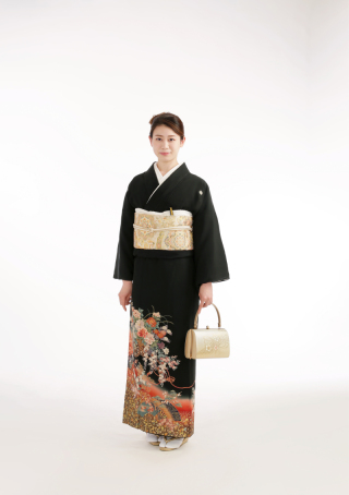 留袖（舞檜扇に花車）