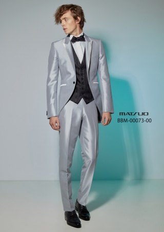 ブリリアンシルバータキシード