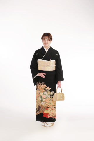留袖（絢燗花車文）
