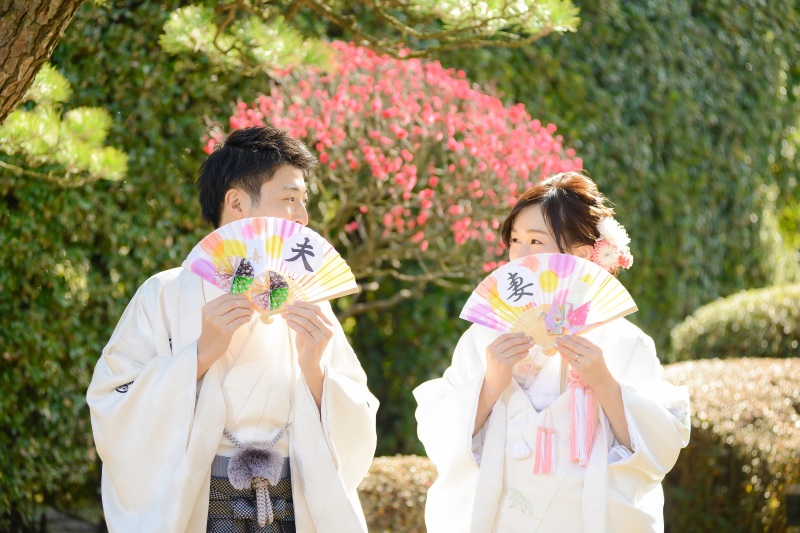 お花をバックに!