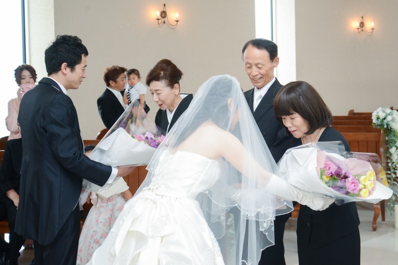ご両親に感謝の気持ちの花束贈呈