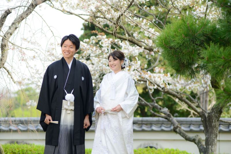 白打掛＋紋付に衣裳チェンジ