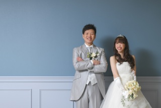 スタジオで笑顔いっぱいの撮影