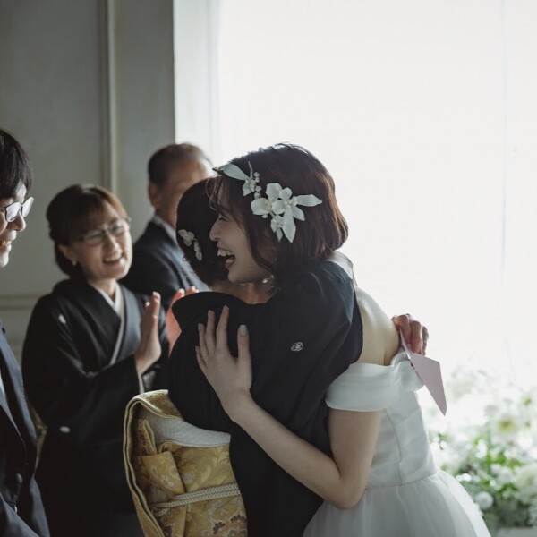 【家族撮影＋家族用アルバムプレゼント】洋装or和装スタジオファミリー撮影プラン（衣装ランクアップ料金無料／データ100カット）