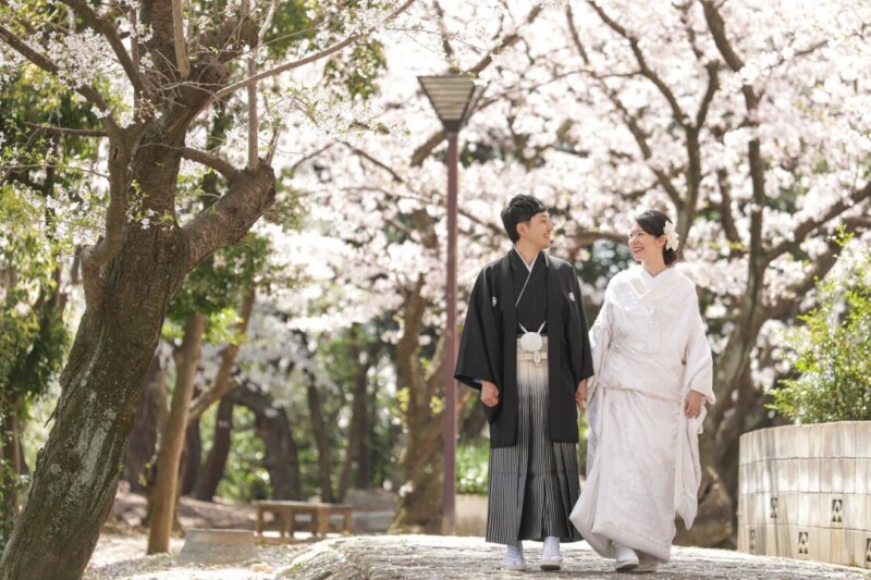 【150日前早割】洋装+和装ロケーション＆スタジオ撮影プラン（雨天延期も￥0／衣装選び放題／データ200カット）