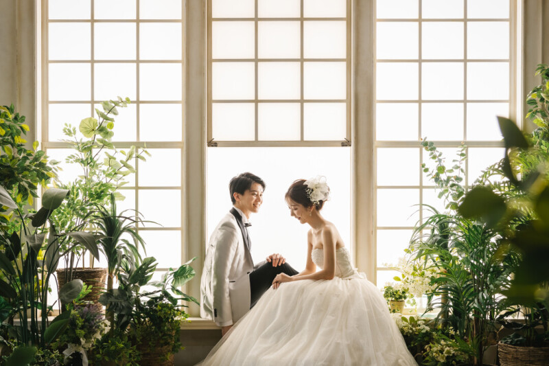 【11月30日までのお申込限定!3万円割引】 和装+洋装スタジオ撮影プラン(衣装ランクアップ料金全て無料/データ200カット)