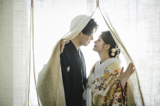 【洋装or和装1点／衣装ランクアップ料金全て無料】スタジオ撮影プラン 六つ切台紙付き