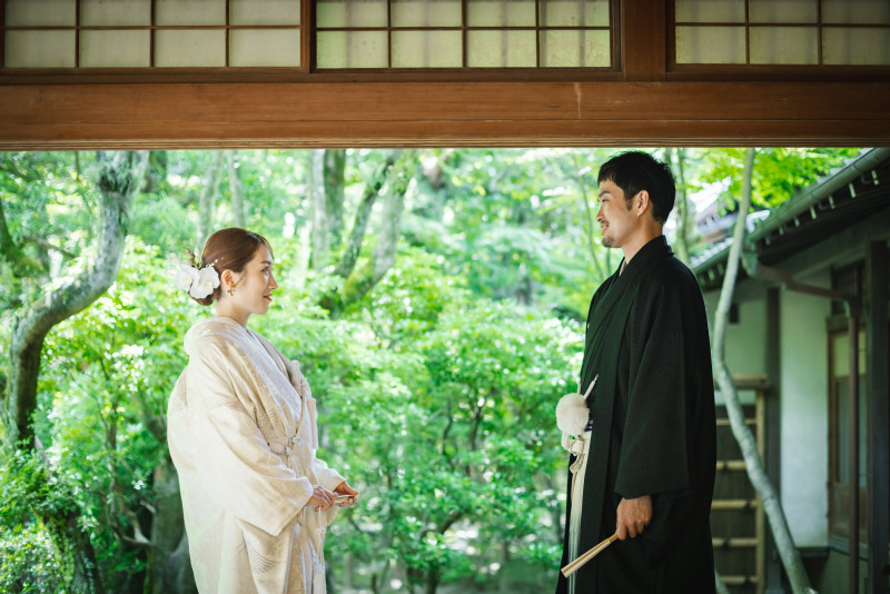 【８月末までの撮影の方限定】庭園ロケプラン｜新郎衣裳2点、新婦衣裳2点｜データ200カット｜198,000円→143,000円