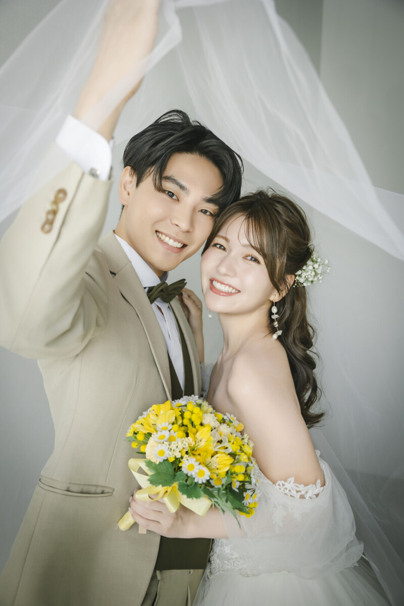 【12月28日までのお申込限定！3万円割引】 洋装1着スタジオ撮影プラン（衣装ランクアップ料金全て無料／データ100カット）