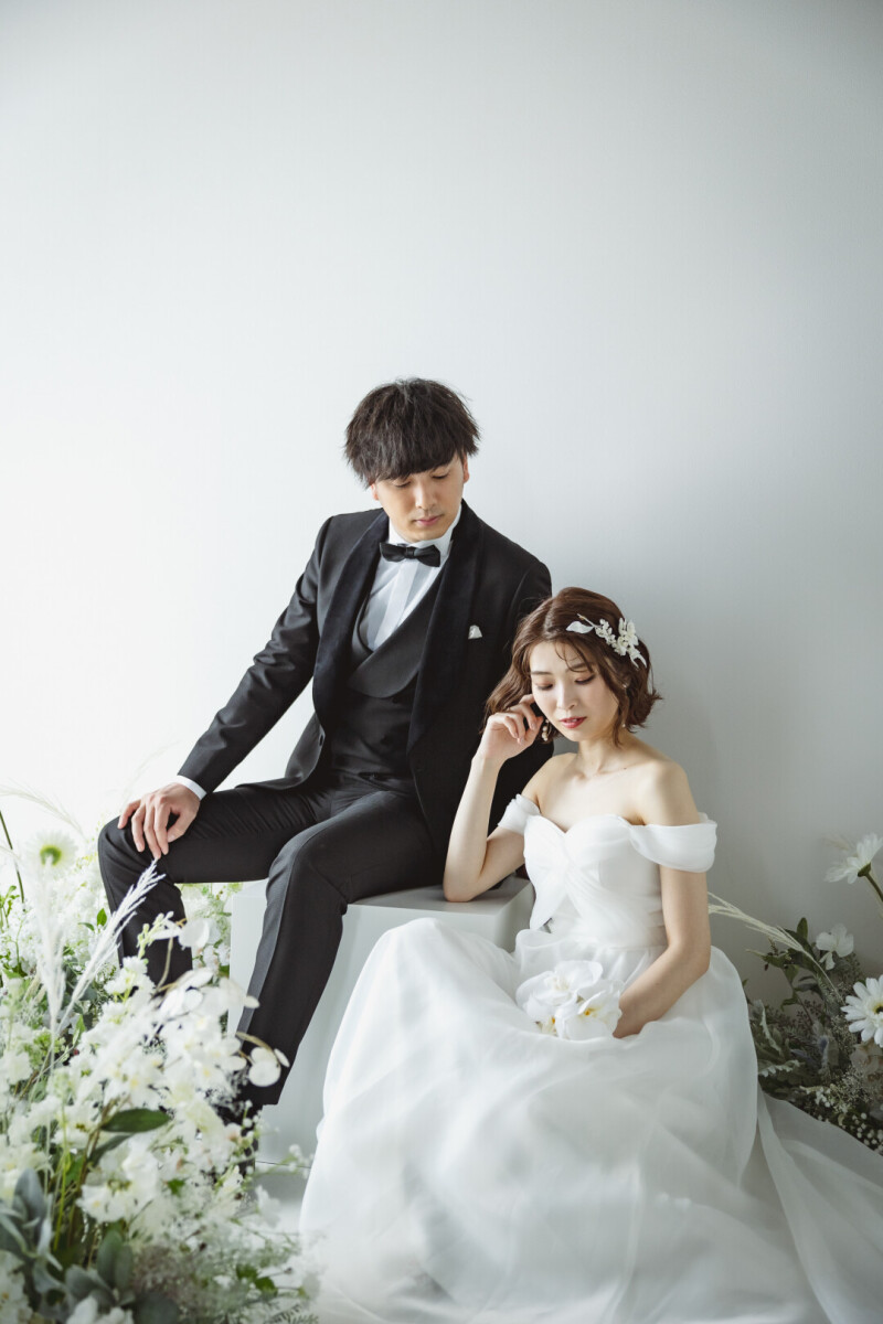 【家族撮影+家族用アルバムプレゼント】洋装or和装スタジオファミリー撮影プラン(衣装ランクアップ料金無料/データ100カット)