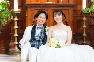 光の差し込むチャペルで・・・*