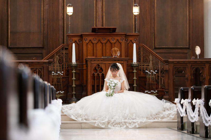 ウエディングドレスでスタート!