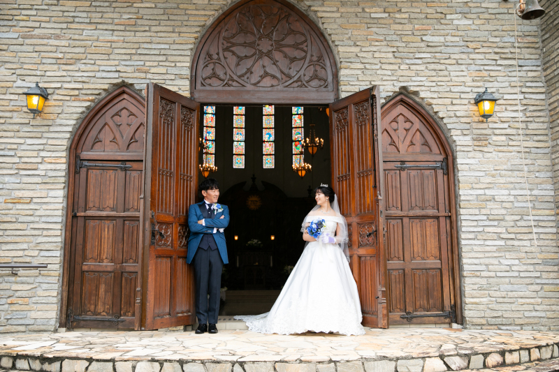 大扉をバックに・・・*