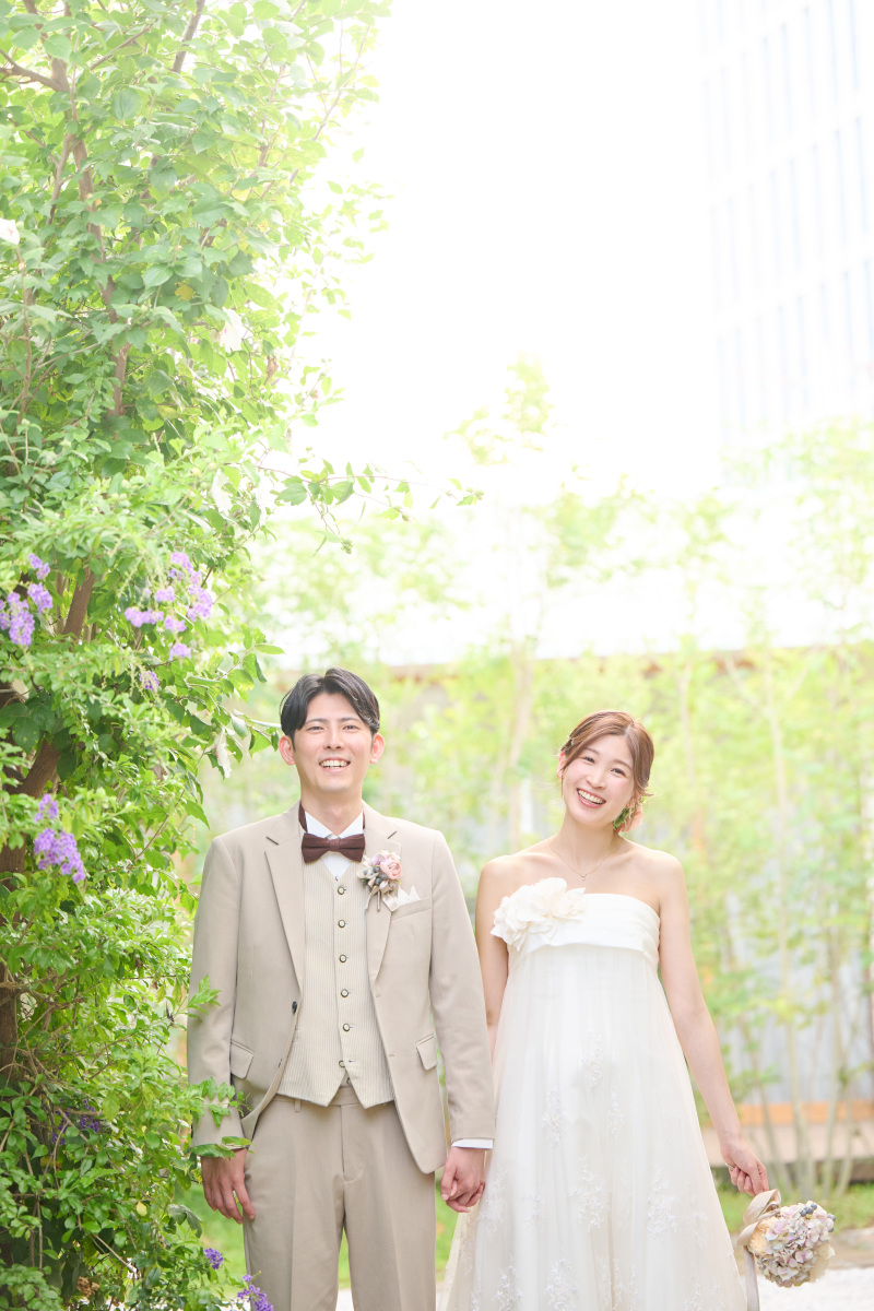 手繋ショットもちょっと特別に♡