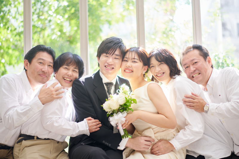 ご両親&叔父様ご夫婦に囲まれて♡