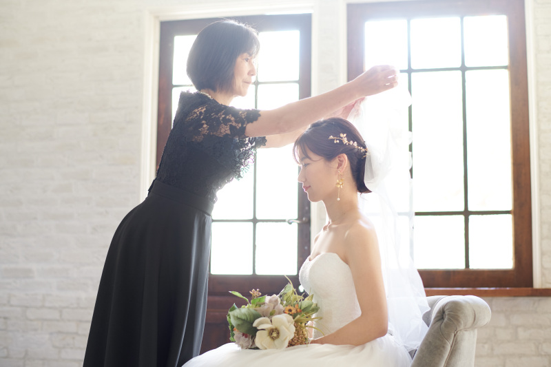 洋装は感動のベールダウンからスタート