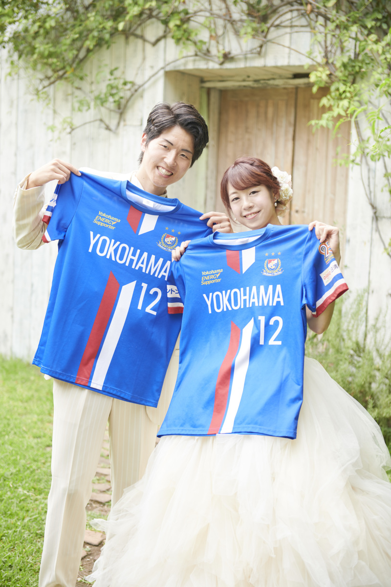 サッカーの応援グッズをお持ち込み♪
