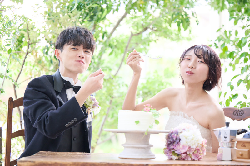 お庭でファーストバイト♡