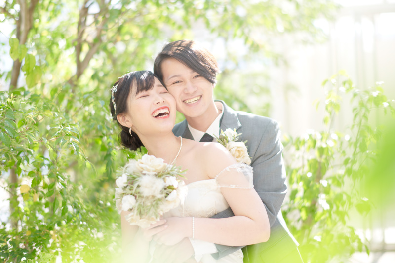 暖かい日差しと緑がたっぷりのお庭で