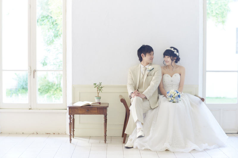 自然光溢れるハウススタジオで撮影スタート!