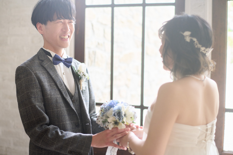 手を取り合って・・・