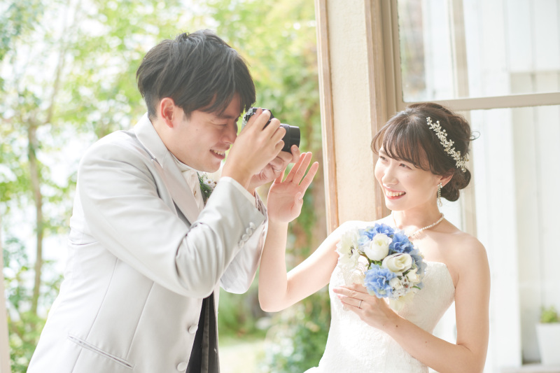 オフショット風の一枚でお二人らしく♡