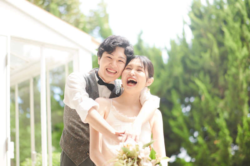 2人だけの秘密の場所でシンプルウェディング♡