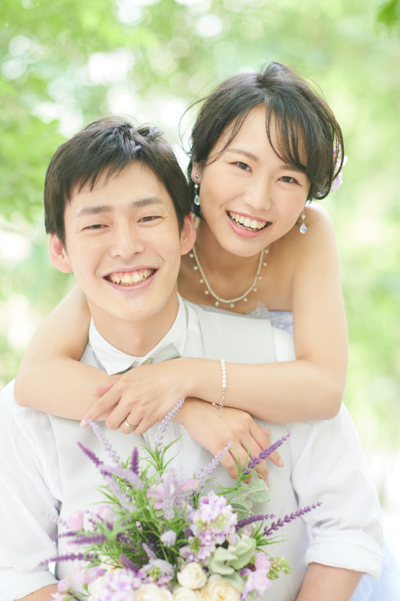 後ろからギューッ♡