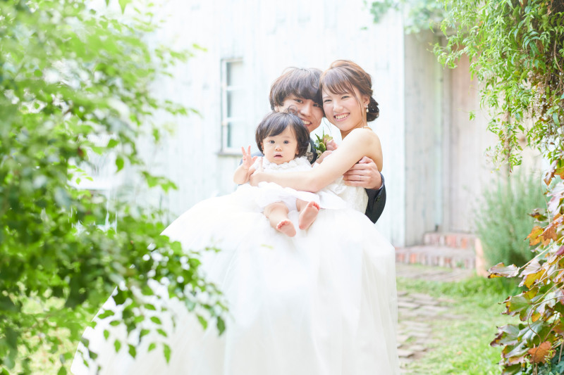 お庭で三人で♡
