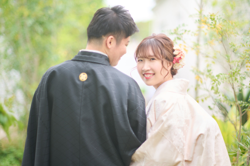 外の風を感じながら自然体なお二人♡