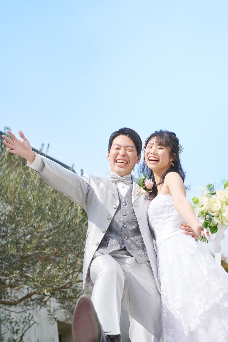 お二人の晴れ姿を祝うような晴天!