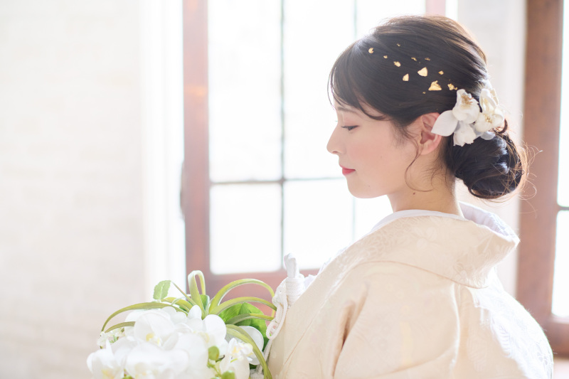 横顔がとっても美しい新婦様の和装から