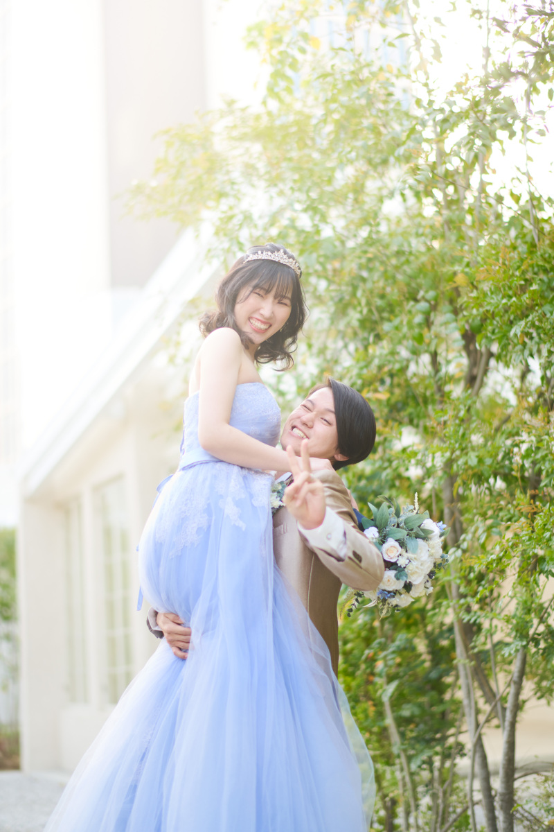 最後は片手抱っこでピース!