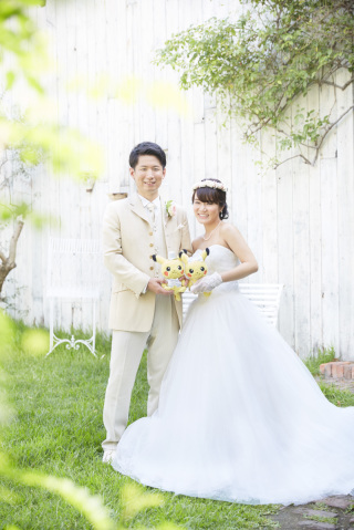 お二人らしい小物を持ち込んでいただいての撮影♪