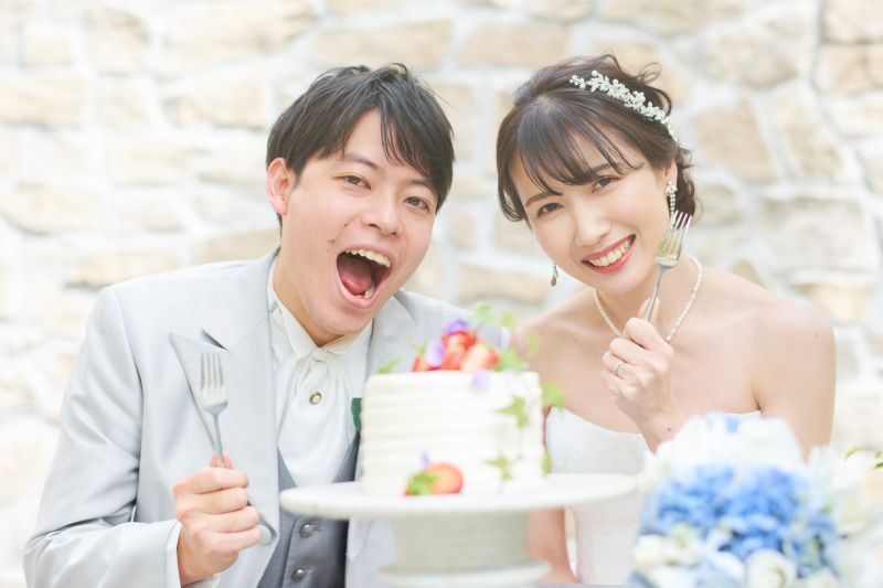 素敵なウェディングケーキを食べながら^^