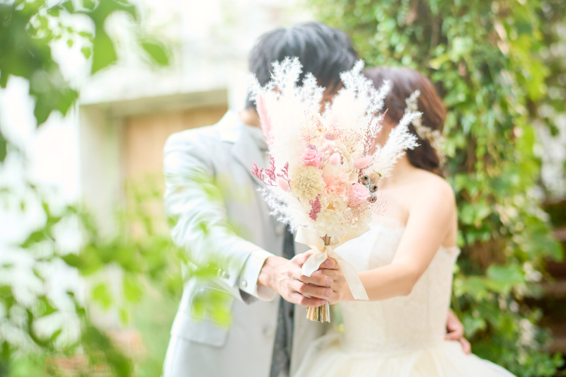 顔を隠してラブラブショット♡