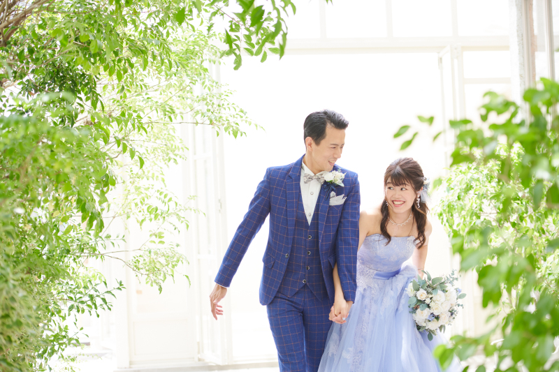 手を繋いでお散歩しましょ♡