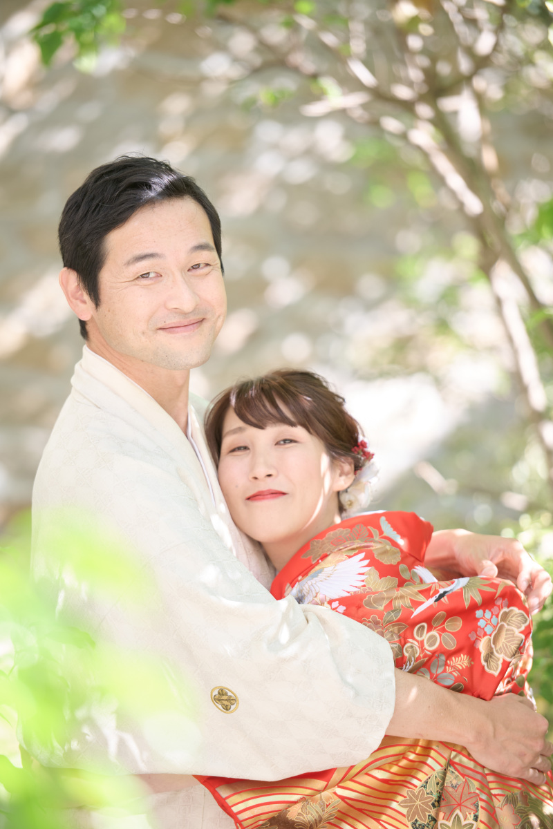 木漏れ日が差し込むお庭で、、ギュッ♡