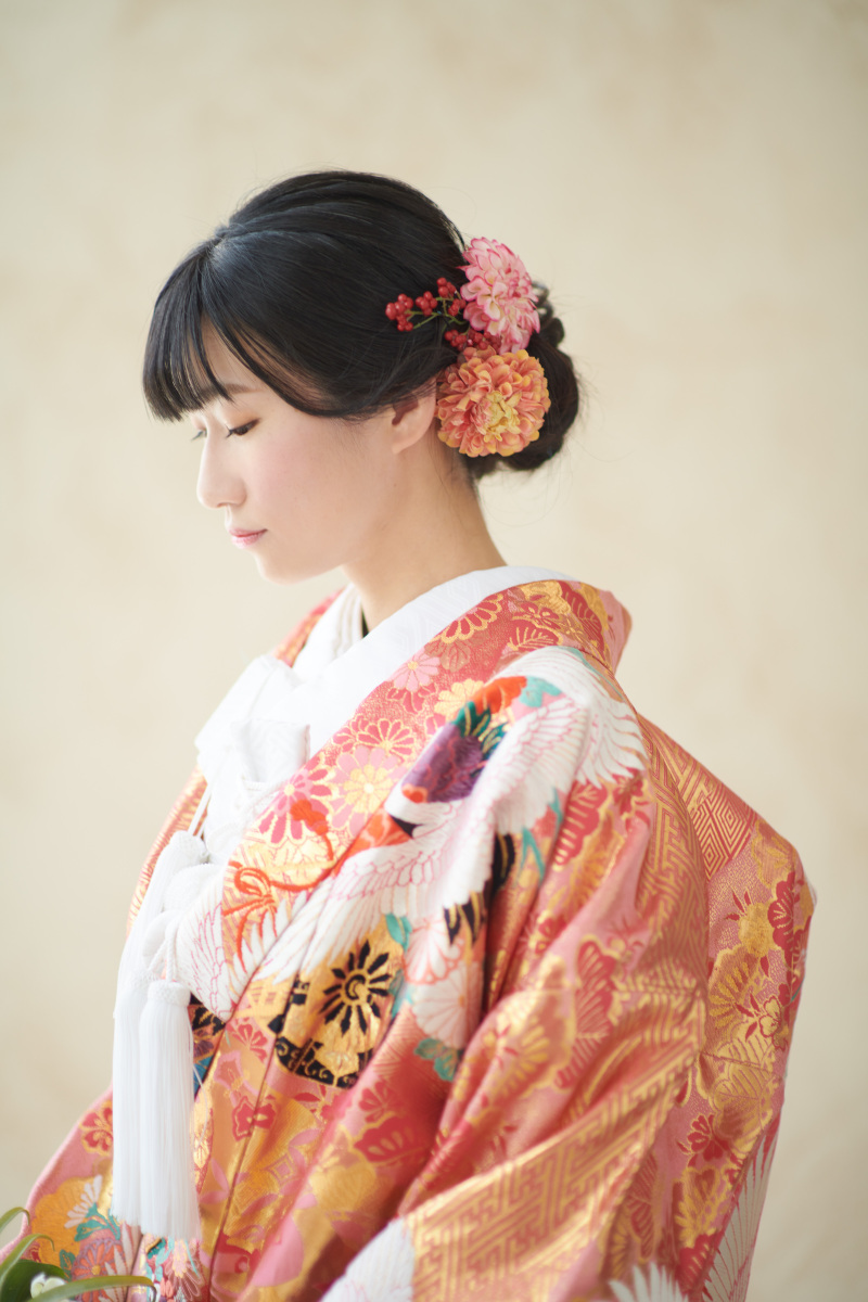 華やかなお着物に凛とした表情が映える1枚^^