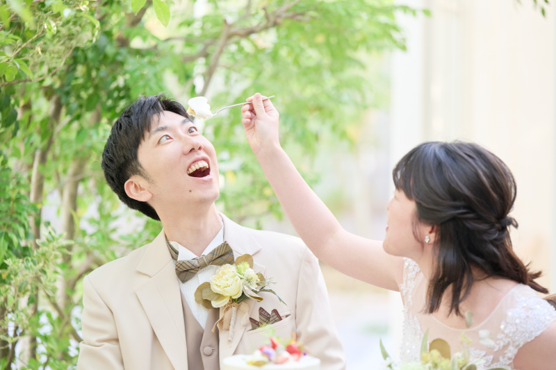 お庭でファーストバイト♡