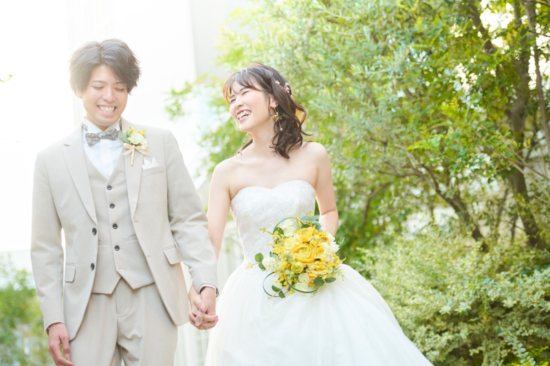 緑溢れるお庭での2ショット♡