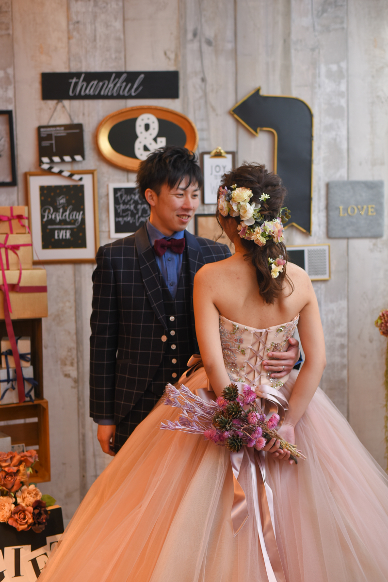 スタジオでカラードレス撮影