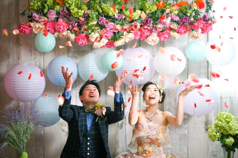 最後のシーンはフラワーシャワー