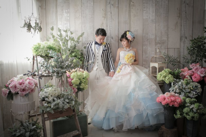 まずはスタジオでドレスから撮影