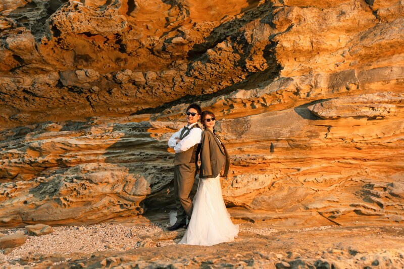 崖バックにクールに！